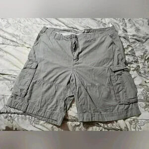 Mens sage green nautica cargo shorts!